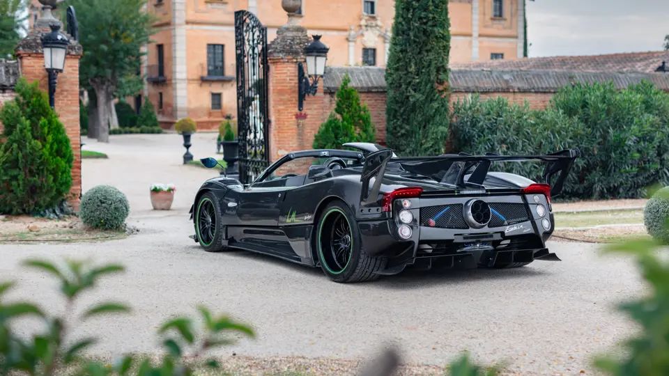 独一无二：帕加尼 Zonda 760 LM Roadster 敞篷跑车将拍卖，预估价超 1200 万美元